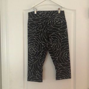 Lululemon Capri leggings, size 8. Worn twice